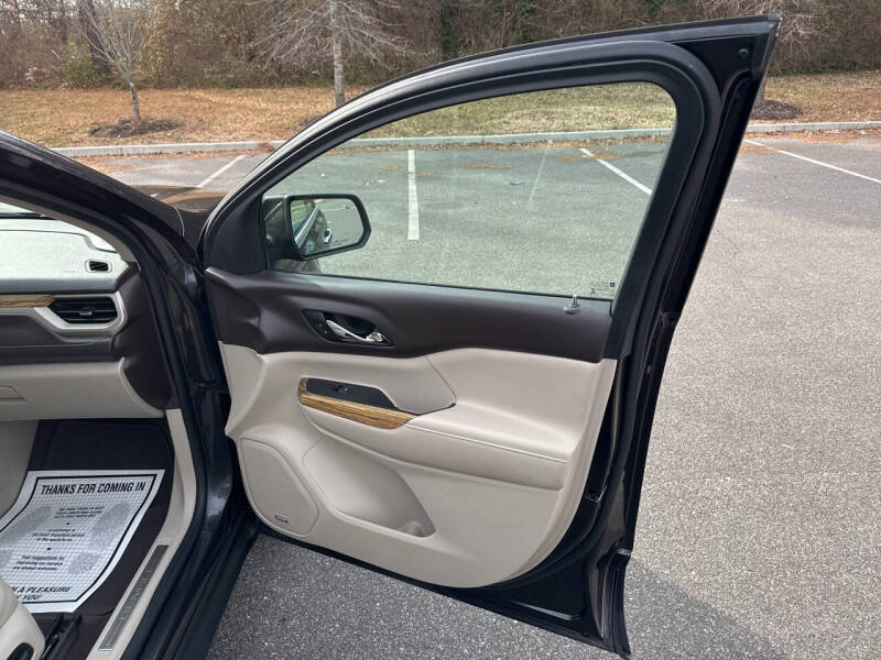 2017 GMC Acadia Denali