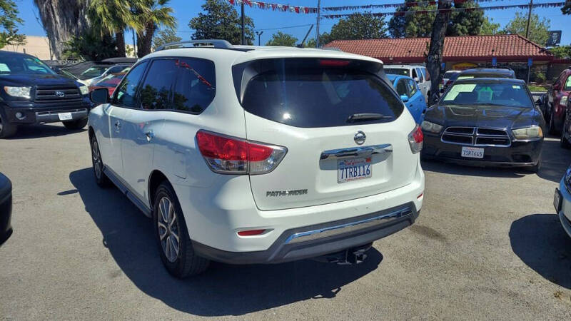 2016 Nissan Pathfinder S