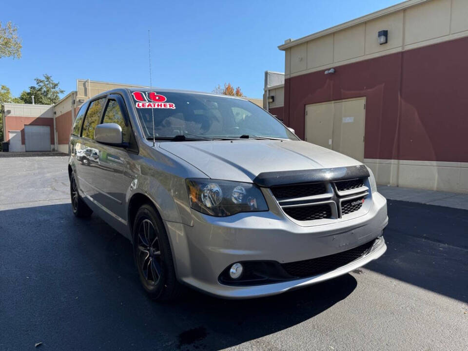 2016 Dodge Grand Caravan for sale at Deals & Trades in Aurora, IL