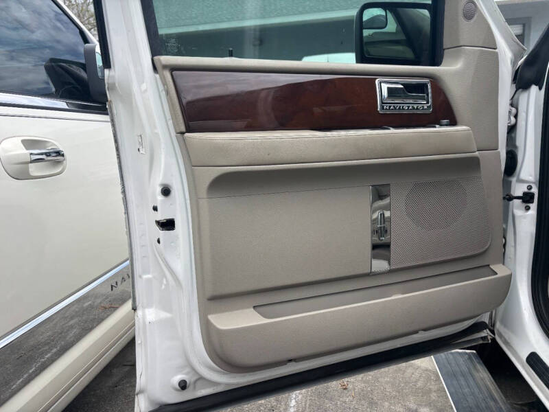 2014 Lincoln Navigator