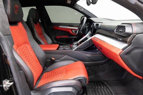 2020 Lamborghini Urus