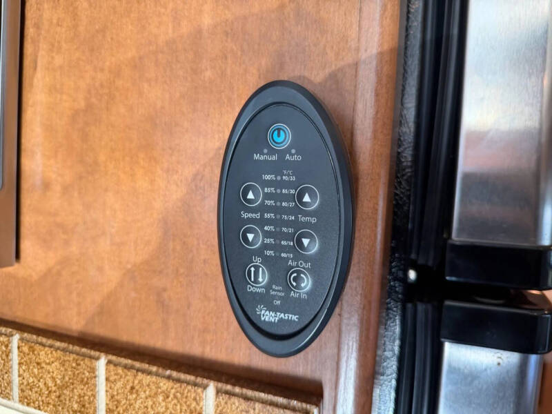 2012 Freightliner XCS Chassis