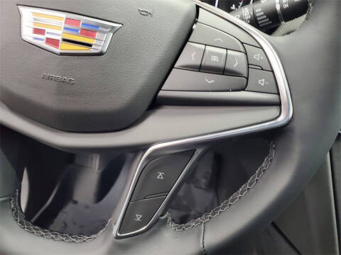 2025 Cadillac XT5 Luxury