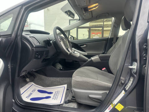 2013 Toyota Prius Three