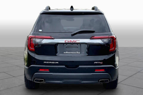 2023 GMC Acadia AT4