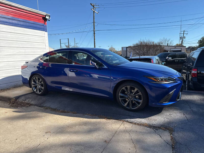 2019 Lexus ES F SPORT's photo