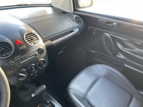 2008 Volkswagen New Beetle S PZEV