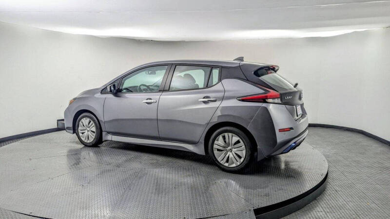2022 Nissan LEAF S