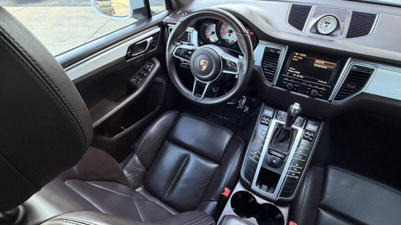 2016 Porsche Macan S