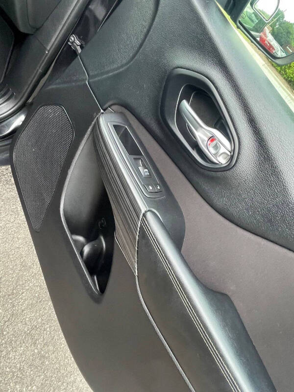 2015 Jeep Cherokee Altitude