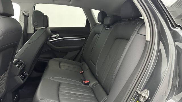 2024 Audi Q8 e-tron quattro Premium Plus