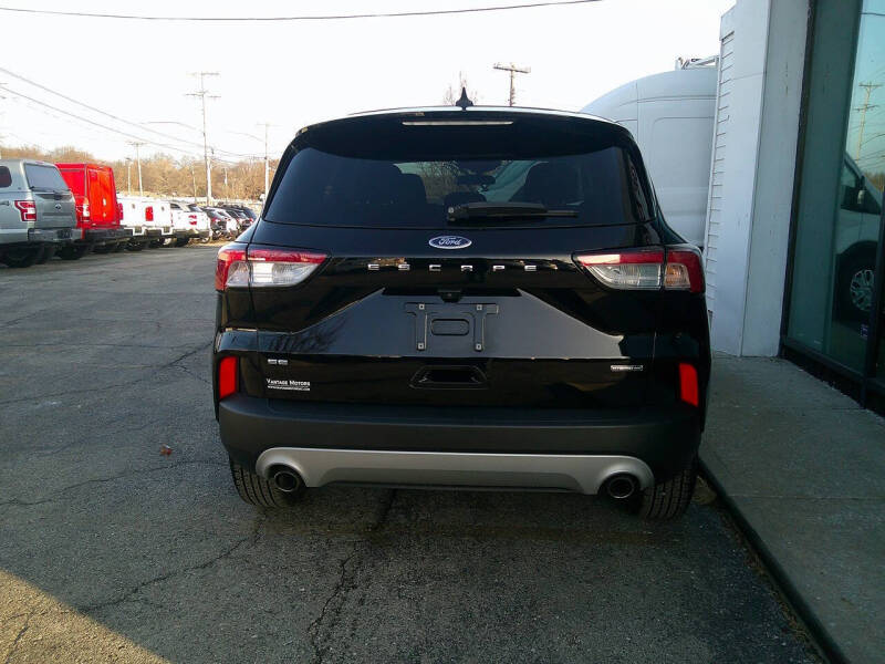 2021 Ford Escape Hybrid SE