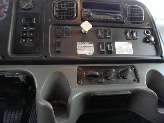 2013 Freightliner M2 106