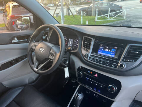 2018 Hyundai Tucson SE