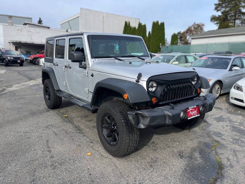 2010 Jeep Wrangler Unlimited Sport photo 2