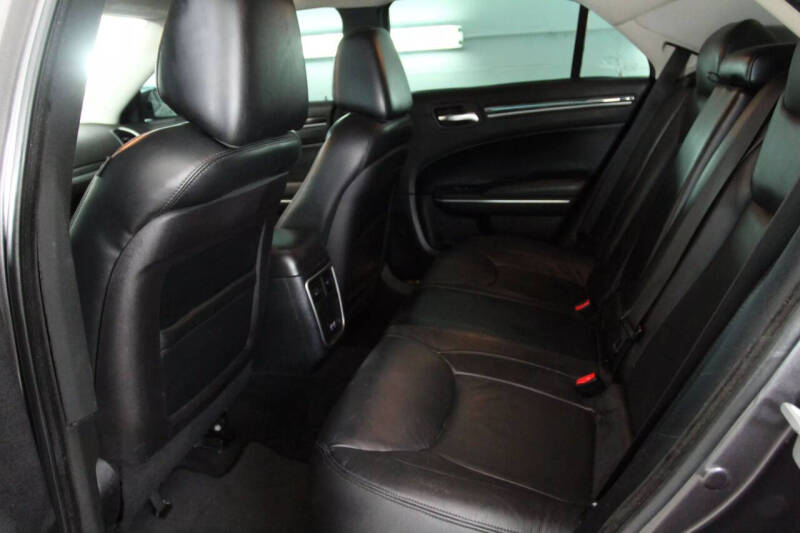 2015 Chrysler 300 Limited