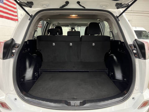 2017 Toyota RAV4 Hybrid XLE