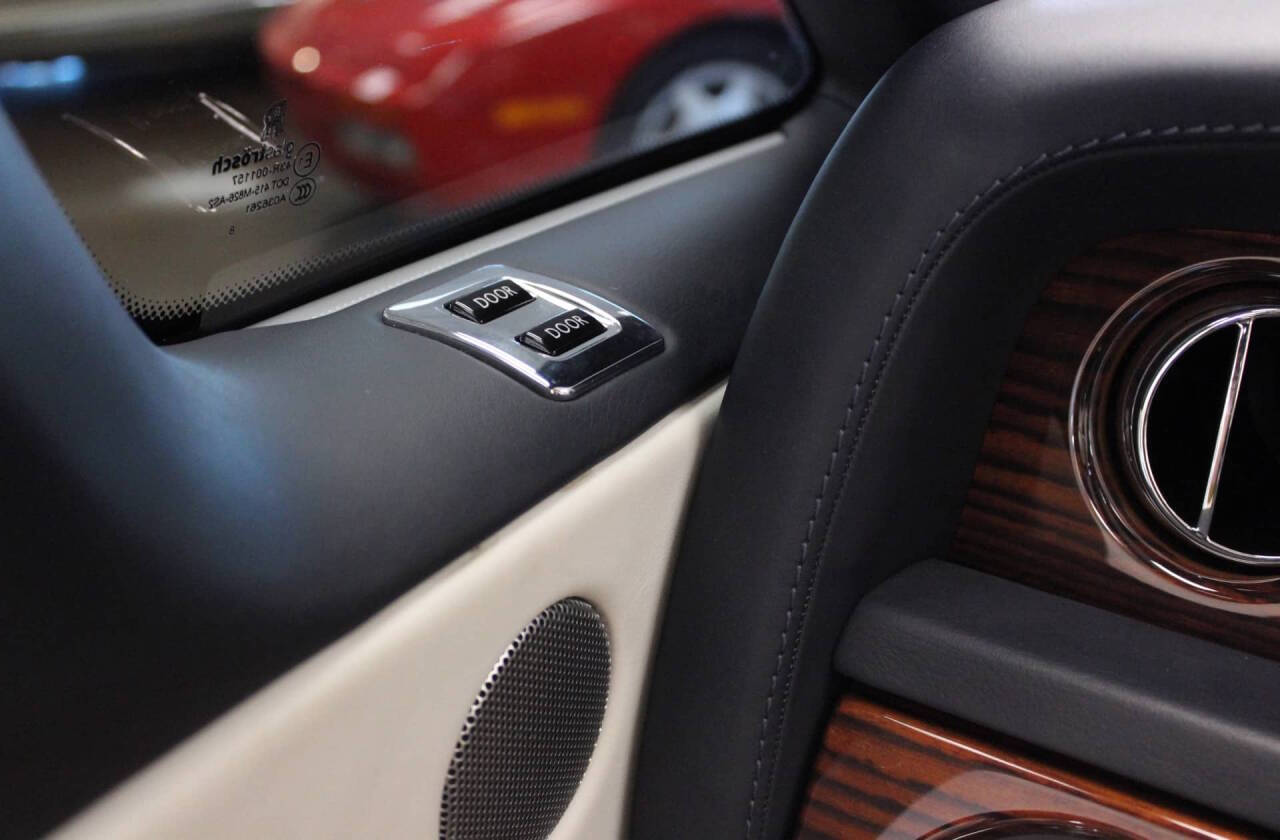 2009 Rolls-Royce Phantom Drophead Coupe 16