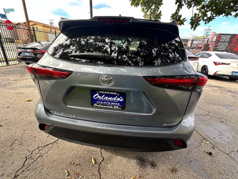 2022 Toyota Highlander XLE