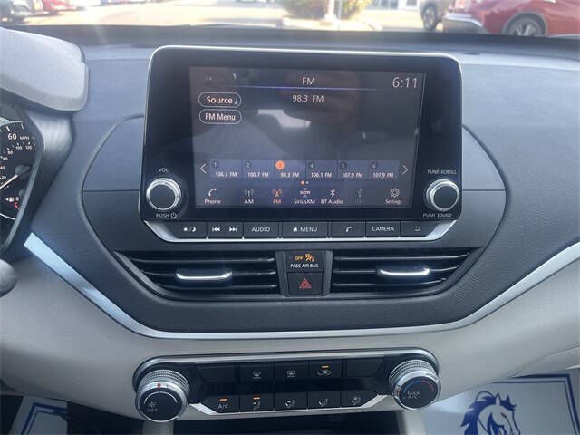 2022 Nissan Altima 2.5 SV