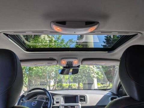 2018 Volvo V60 Cross Country T5 Premier