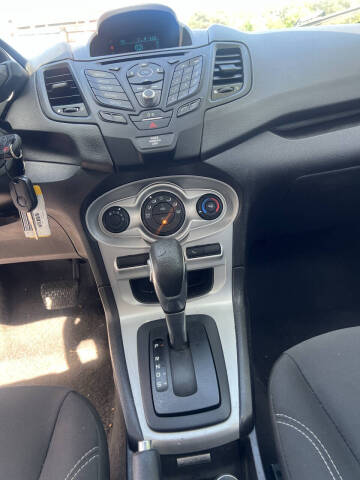 2016 Ford Fiesta SE