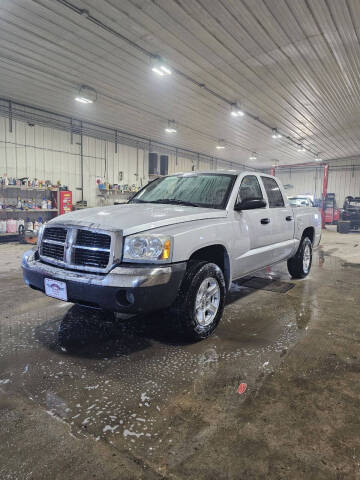2005 Dodge Dakota for sale at WESTSIDE GARAGE LLC in Keokuk IA