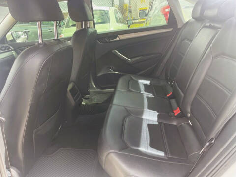 2015 Volkswagen Passat 1.8T Limited Edition