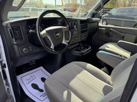 2017 Chevrolet Express LT 3500