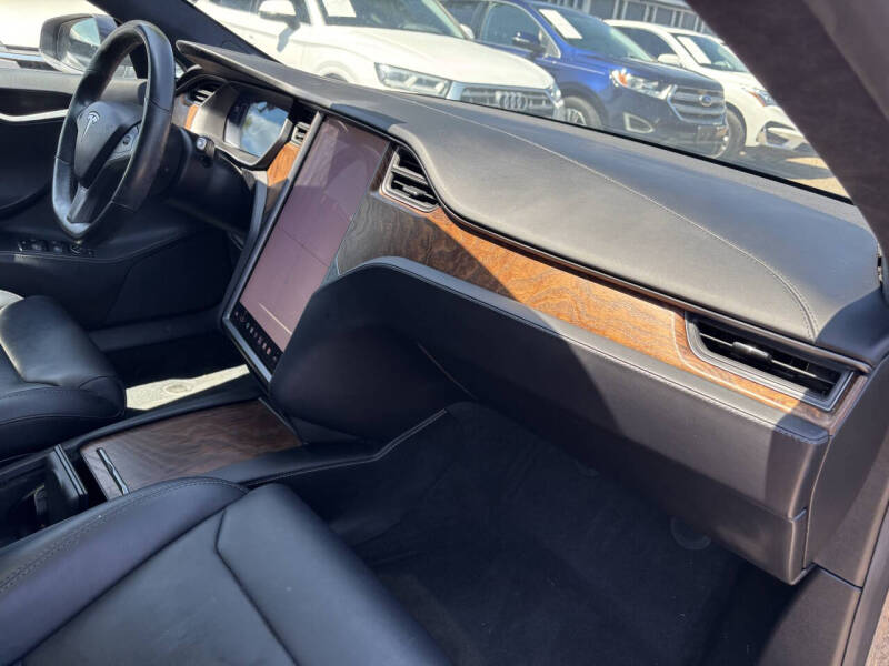 2020 Tesla Model S Long Range