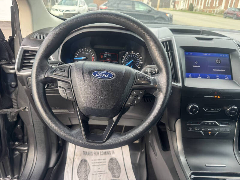 2020 Ford Edge SE