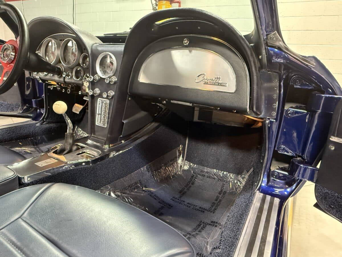 1964 Chevrolet Corvette 43