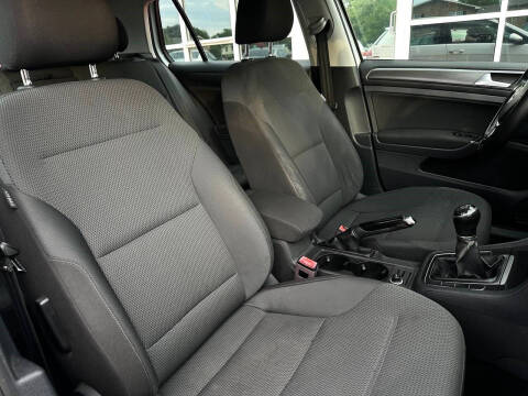 2019 Volkswagen Golf S