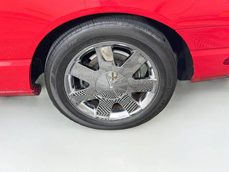 2003 Ford Thunderbird