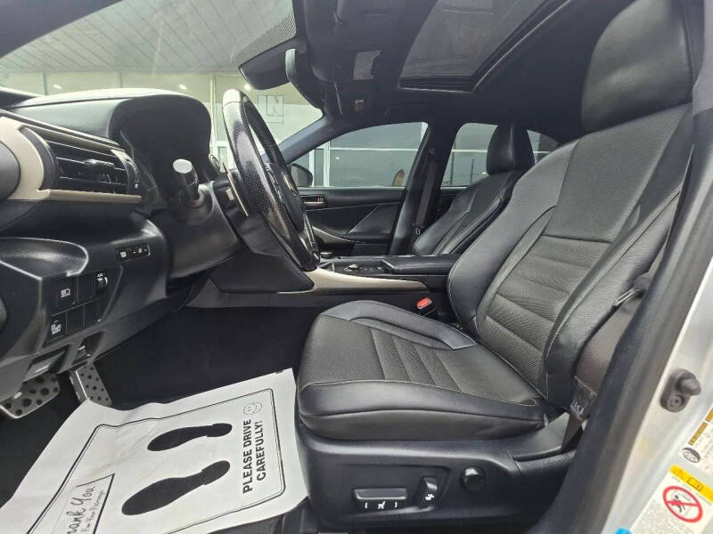 2017 Lexus IS 200t