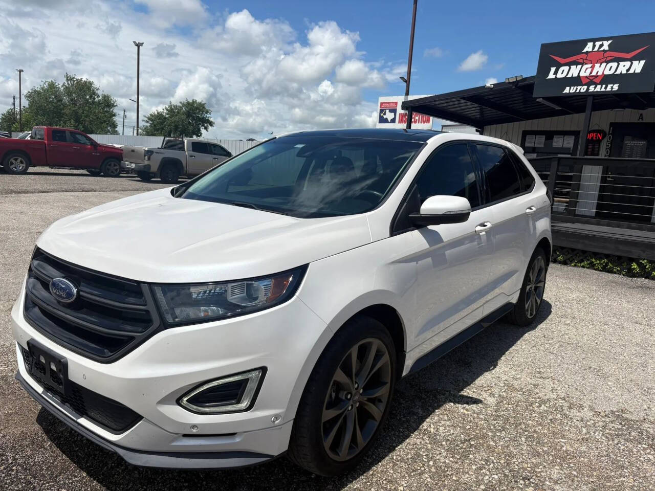 Off white 2016 Ford Edge Sport AWD Sport 4dr Crossover 1