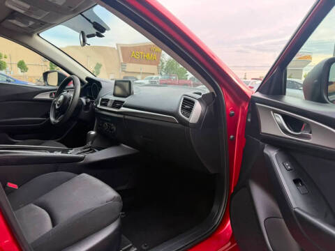 2017 Mazda MAZDA3 Sport