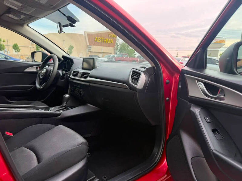2017 Mazda MAZDA3 Sport