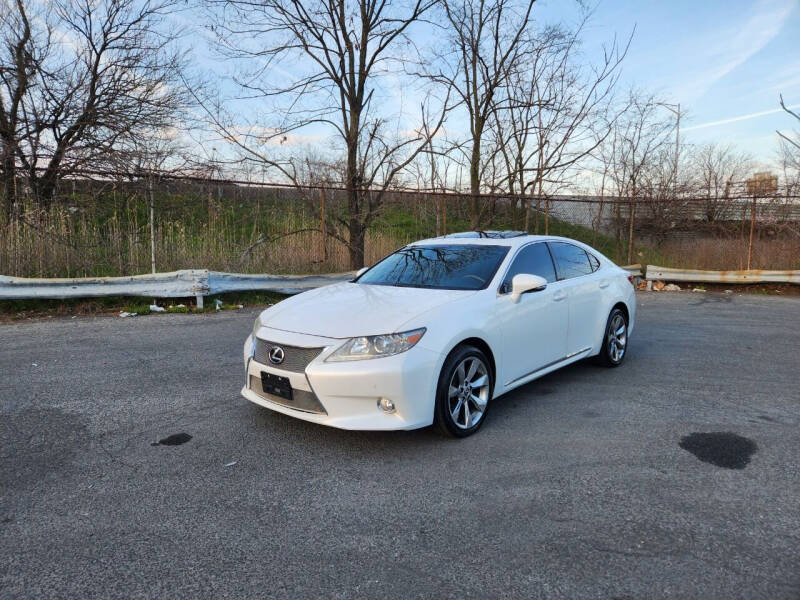 2013 Lexus ES 350 for sale at BH Auto Group in Brooklyn NY