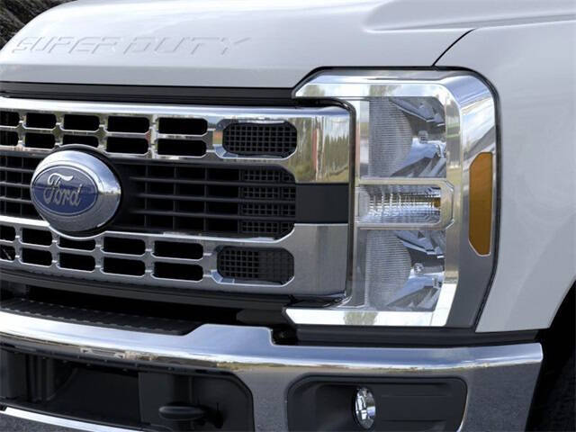 2025 Ford F-350 Super Duty XL