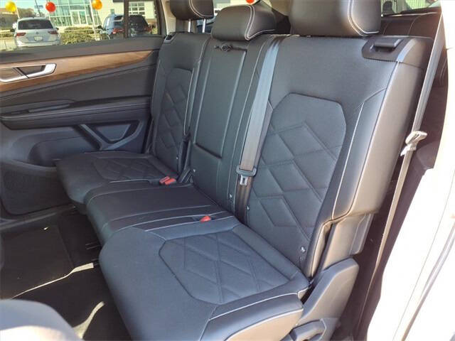 2024 Volkswagen Atlas SE