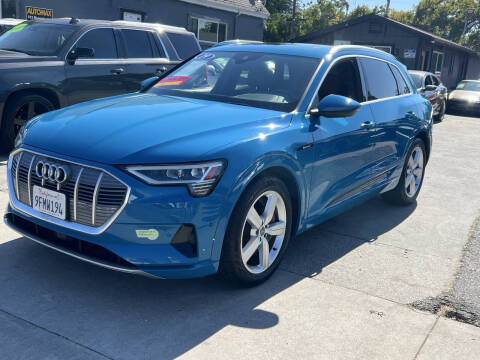 2019 Audi e-tron quattro Premium Plus