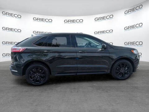 2022 Ford Edge SE