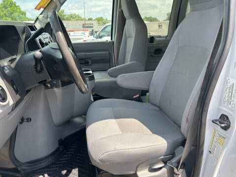 2014 Ford E-Series E-350 SD XLT