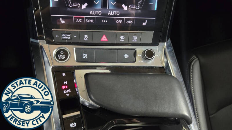 2021 Audi e-tron quattro Premium