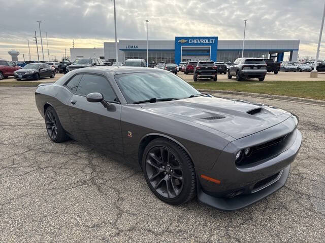 2021 Dodge Challenger R/T photo 2