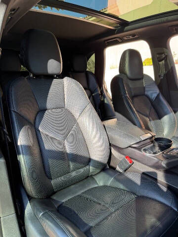 2018 Porsche Cayenne Platinum Edition