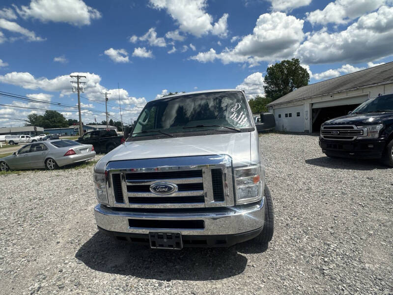 2013 Ford E-Series E-350 SD XLT