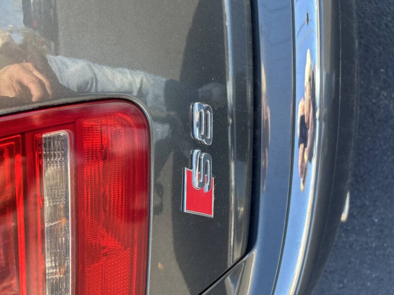 2008 Audi S8 quattro