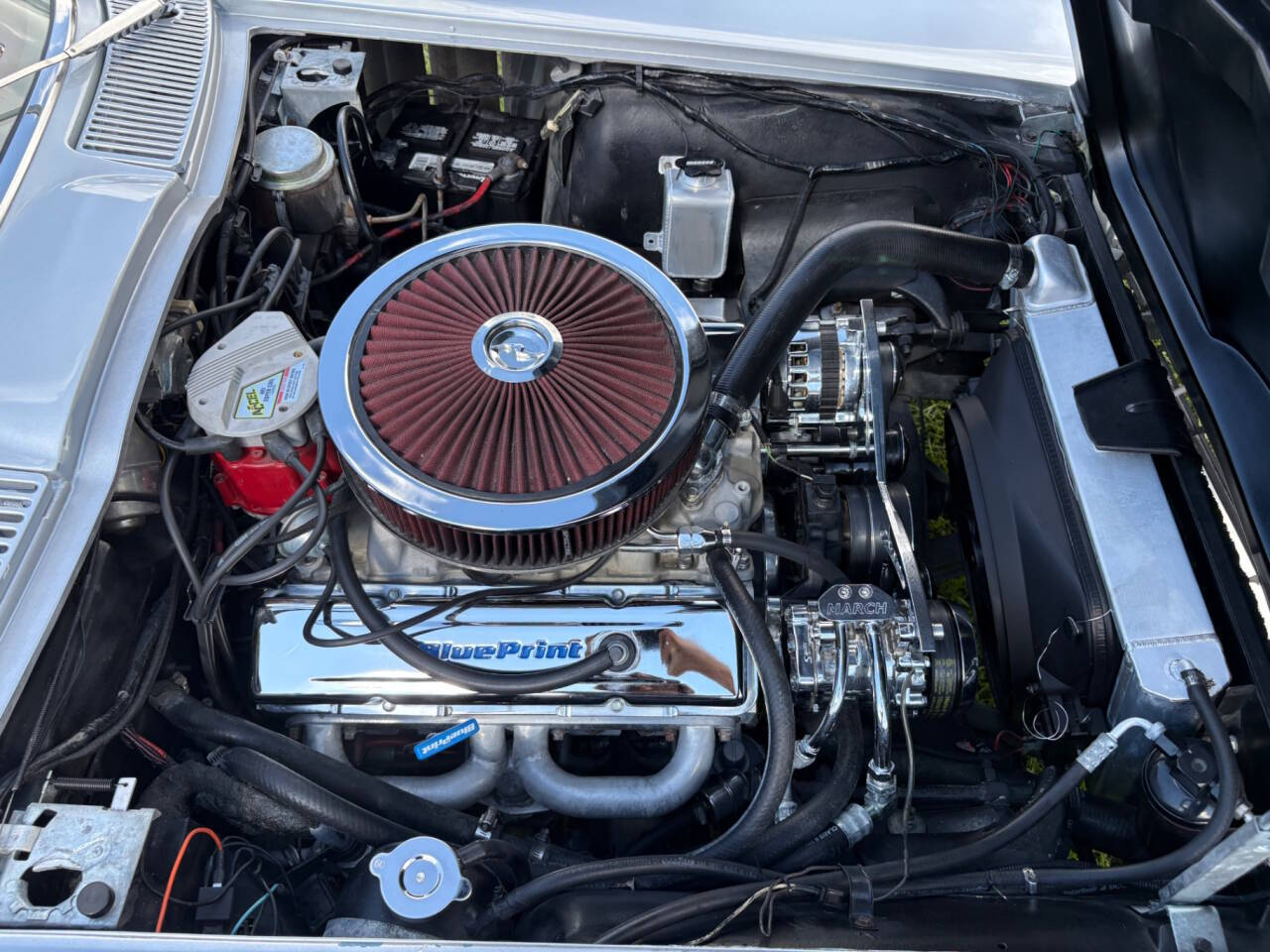 1965 Chevrolet Corvette 38